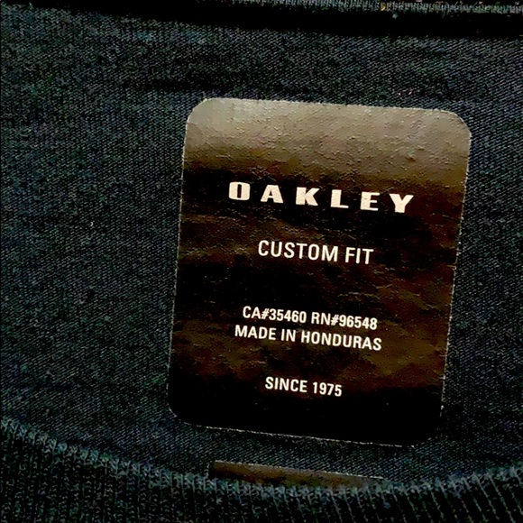 Oakley Custom Fit Tee - Picture 2 of 6